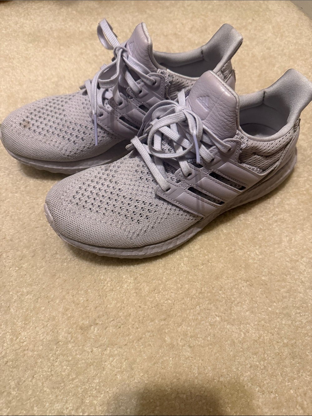 Adidas ultraboost women’s running shoe light grayish purple size 7